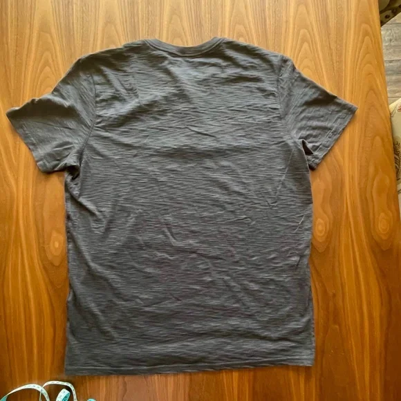 Like new. Set of 2 Sonoma Heathered Olive green & Grey 3 Button Henley- Men's L - Picture 9 of 11